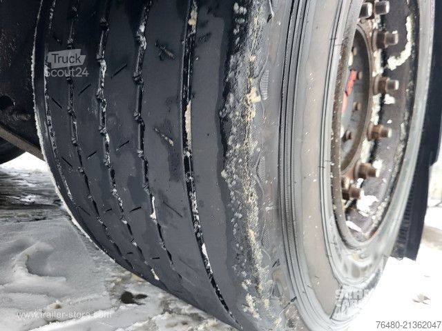 Avoin puoliperävaunu pressulla Schwarzmüller Schiebeplane Papier