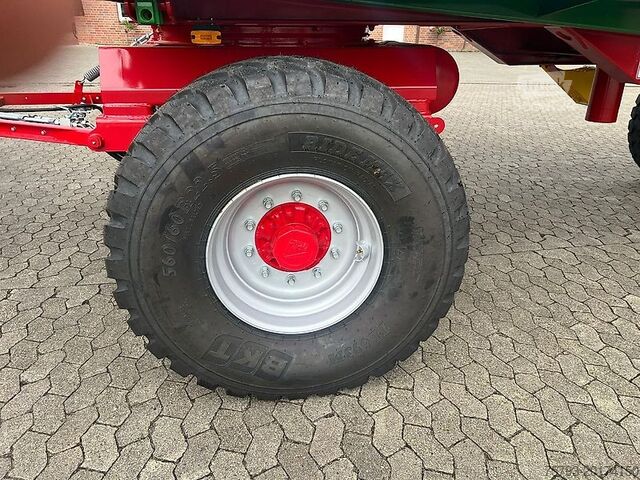 Kippanhänger Kröger 18to 560er bereift 3 Schieber mit Kunststoffbordwand Interne Nr. 40758