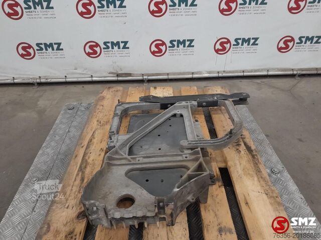 Частина шасі Volvo Occ spatbordsteun links Volvo