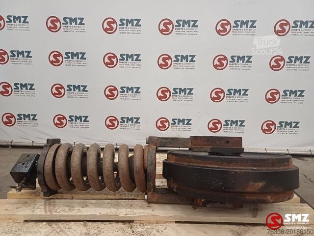 Del šasije Caterpillar Track adjuster and recoil Caterpillar