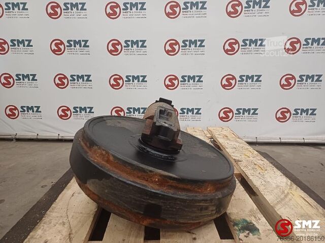 Del šasije Caterpillar Track adjuster and recoil Caterpillar