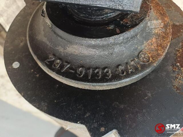 Del šasije Caterpillar Track adjuster and recoil Caterpillar