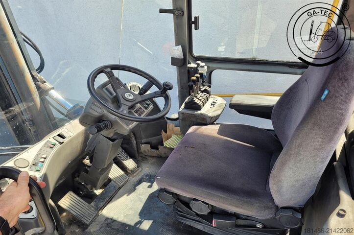 Empilhadeira diesel Kalmar DCE120-6