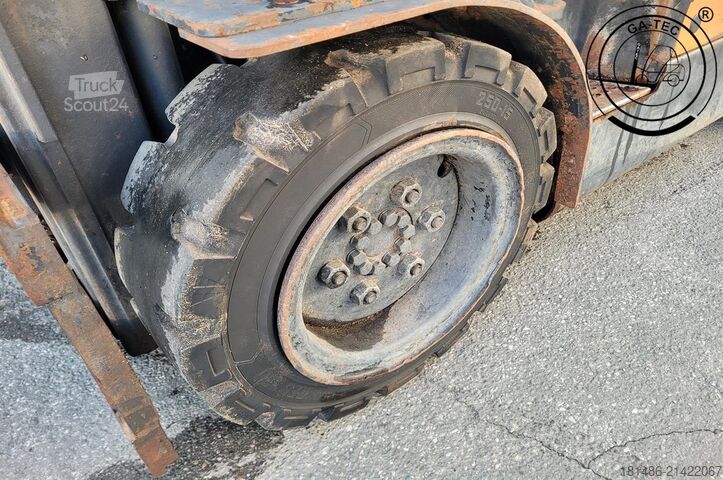 Diesel forklift Doosan D35C-5