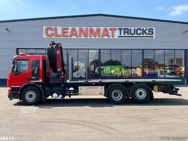 Vrachtwagen met kraan Volvo FE 320 Euro 6 HMF 26 Tonmeter laadkraan