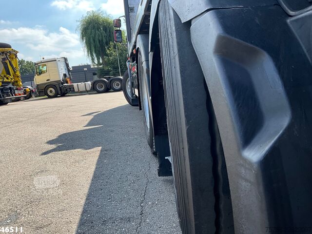 Vrachtwagen met kraan Volvo FE 320 Euro 6 HMF 26 Tonmeter laadkraan