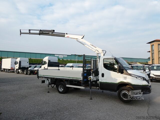 Kamyon üzerine monte vinçli panelvan Iveco Daily 72C16