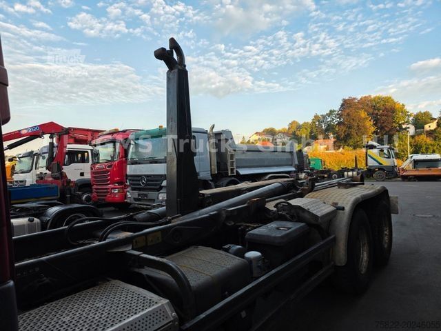 Autocamion cu cârlig pentru containere MERCEDES-BENZ Aufbau Meiller Abroller RK 20.67 / Haken Hook