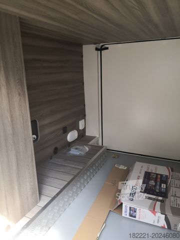 Camper semintegrato ROLLER TEAM Kronos Fit 281 P *Autom*Vollausstattung*