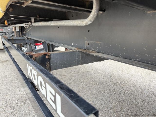 Semi-remorque bâchée KÖGEL 3Achs Standard Curtainsider MichelinRemix 6xneu