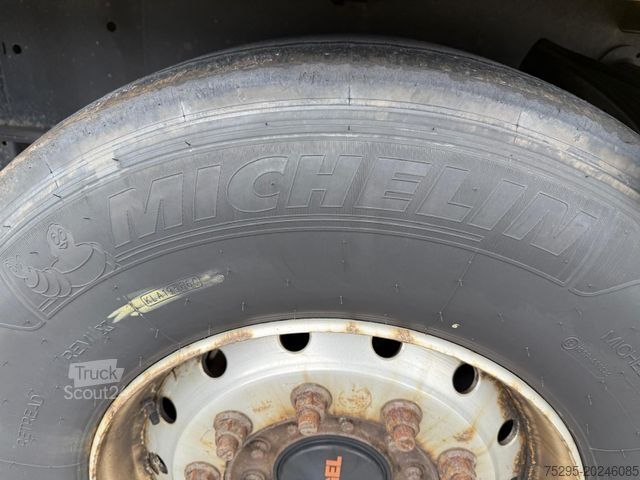Semi-remorque bâchée KÖGEL 3Achs Standard Curtainsider MichelinRemix 6xneu