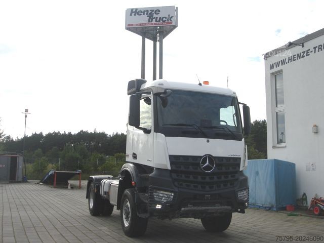 Standardowy ciągnik siodłowy MERCEDES-BENZ Arocs  2043 AS 4x4 SZM nur 137TKM ! Kipphydrauli