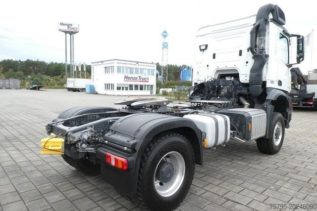 Standardowy ciągnik siodłowy MERCEDES-BENZ Arocs  2043 AS 4x4 SZM nur 137TKM ! Kipphydrauli