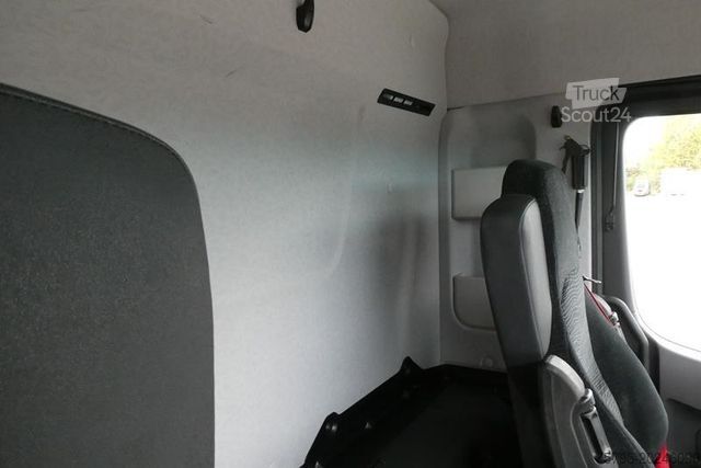 Standardowy ciągnik siodłowy MERCEDES-BENZ Arocs  2043 AS 4x4 SZM nur 137TKM ! Kipphydrauli