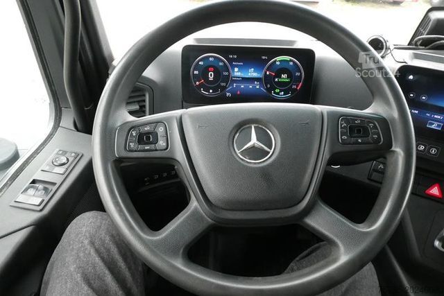 Standardowy ciągnik siodłowy MERCEDES-BENZ Arocs  2043 AS 4x4 SZM nur 137TKM ! Kipphydrauli