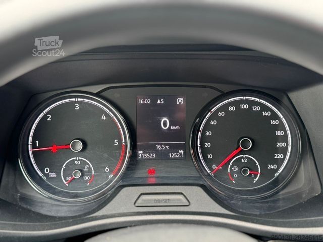 Kleinbus VOLKSWAGEN T6.1 Transporter Kombi lang 8 Sitzer Klima