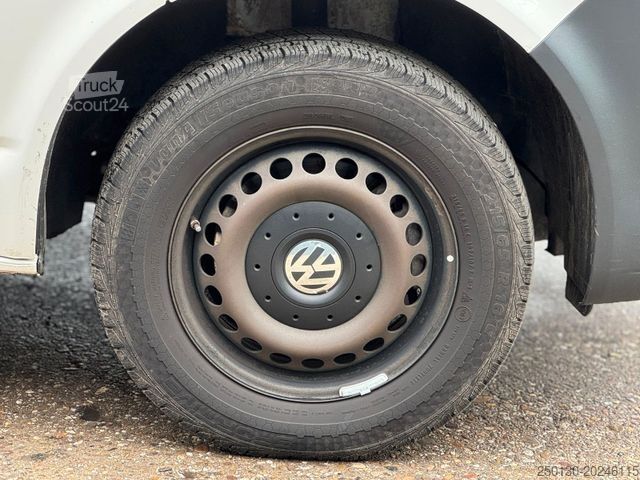 Kleinbus VOLKSWAGEN T6.1 Transporter Kombi lang 8 Sitzer Klima