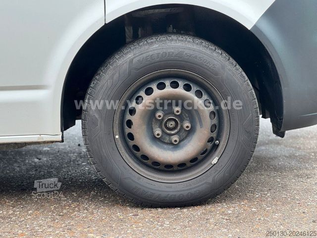 Kleinbus VOLKSWAGEN T6.1 Transporter Kombi lang 8 Sitzer Klima