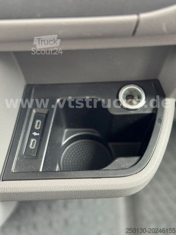 Kleinbus VOLKSWAGEN T6.1 Transporter Kombi lang 8 Sitzer Klima