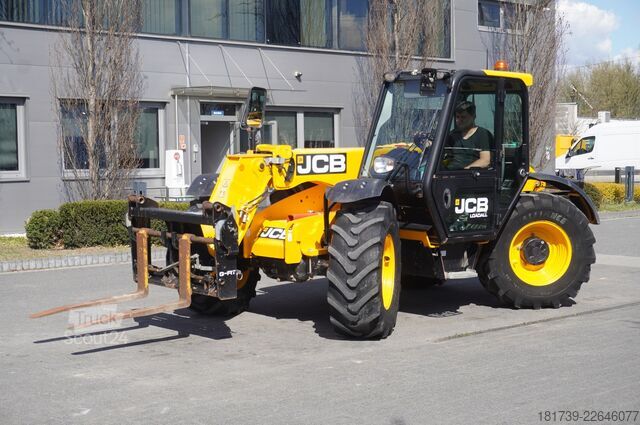 Telecarregador JCB 526-56 AGRI Plus / 5.6 m / joystick