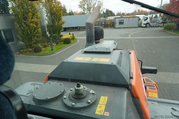 Carregador articulado Hitachi ZW220 articulated loader / 2 buckets