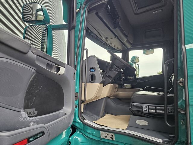 Camión grúa Scania R450 8x2 / HMF 60TM / CRANE / KRAN
