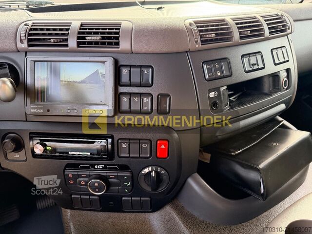 Piattaforma di carico DAF CF 320 FA