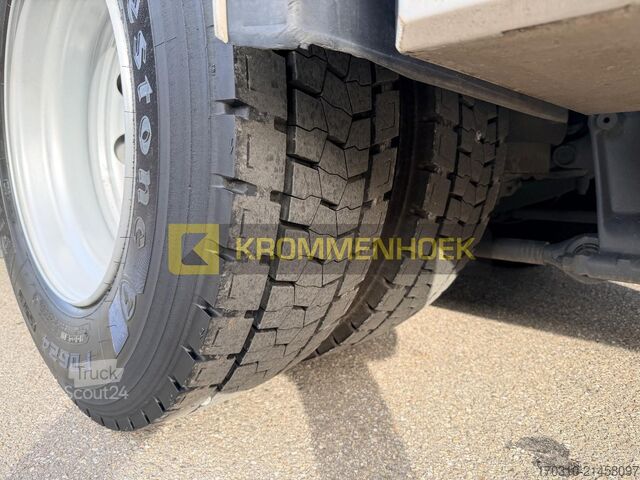 Piattaforma di carico DAF CF 320 FA