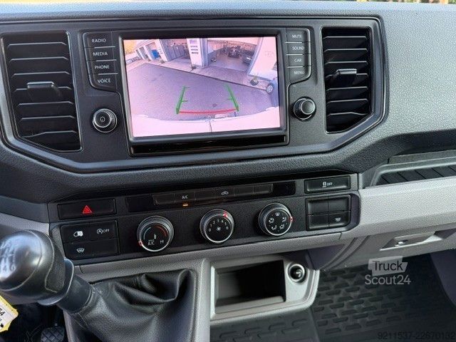 Vans ar augstu jumtu VW Crafter Kasten 35 mittellang Hochdach FWD