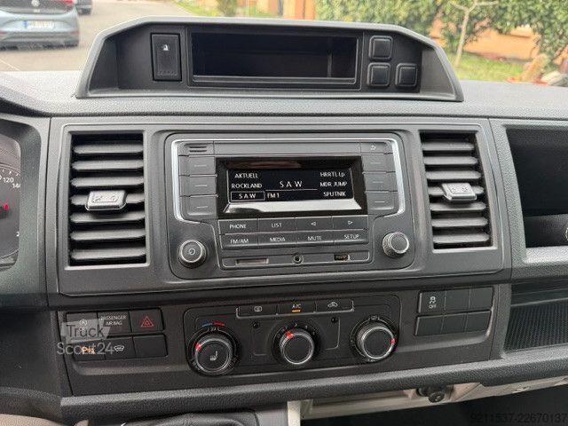 Vans ar augstu jumtu VW T6 Transporter Kasten-Kombi Kasten Hochdach lang