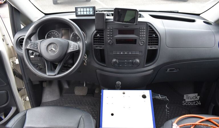 Ugunsdzēsēju automašīna MERCEDES-BENZ Vito 4x4 NEF - Notarzteinsatzfahrzeug