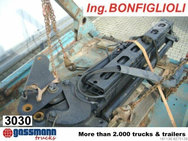 Autolaadkraan ING. BONFIGLIOLI Jip für Kran