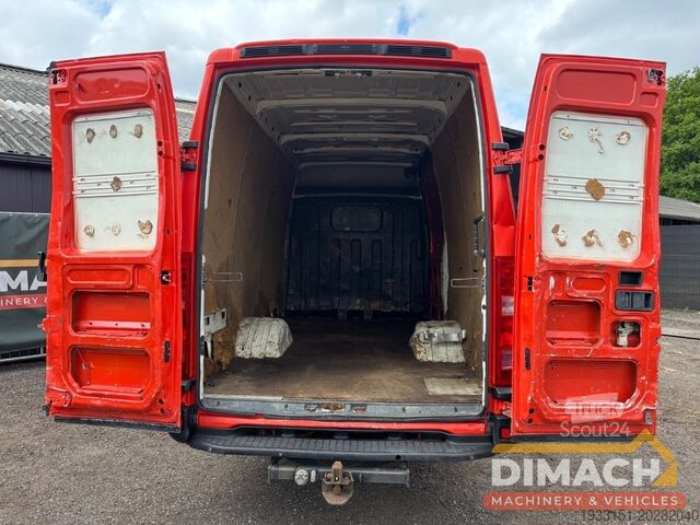 Bestelbus Iveco Daily 35C L2H2 85kW Dubbellucht, double air tyres