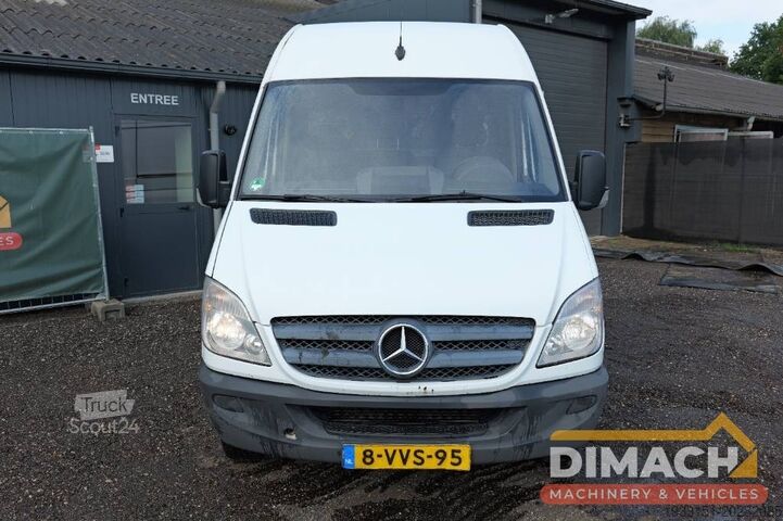 Varebil Mercedes-Benz Sprinter 513 L2H2, automatic