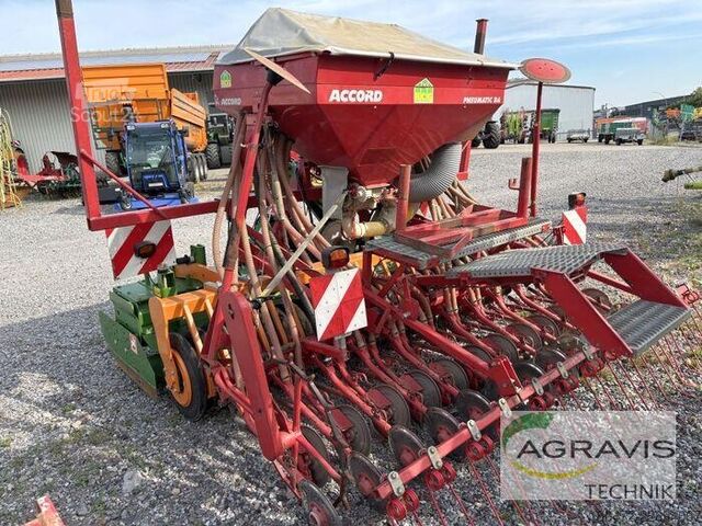 Польовий культиватор Amazone KE 3000 SPECIAL