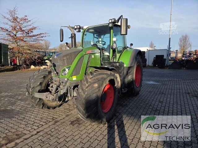 Traktor Fendt 724 VARIO S4 Profi Plus