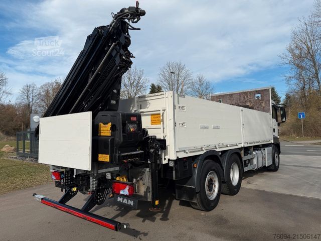Automobilis ar plakanu platformu MAN TGS 26.400 6x2 Pritsche KRAN 15m FUNK AHK
