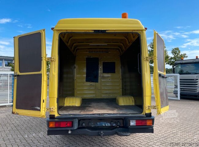 Hög tak skåpbil MERCEDES-BENZ Vario 613 D DokaKA/ L2H2/ 5 Sitze/ AHK/ Standhzg