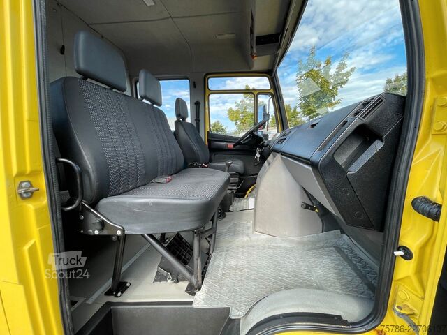 Hög tak skåpbil MERCEDES-BENZ Vario 613 D DokaKA/ L2H2/ 5 Sitze/ AHK/ Standhzg