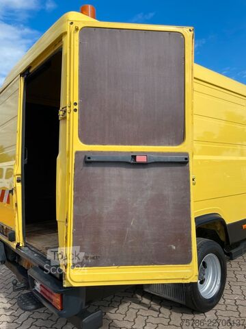 Hög tak skåpbil MERCEDES-BENZ Vario 613 D DokaKA/ L2H2/ 5 Sitze/ AHK/ Standhzg
