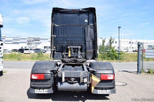 Стандартный седельный тягач DAF XF460 Super Space Cap 2Tanks Retarder  ACC Xenon