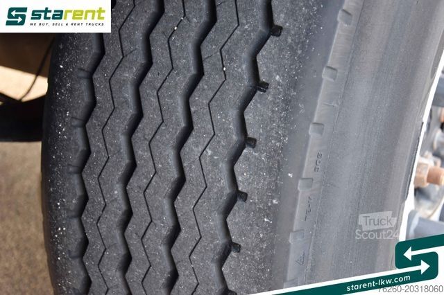 Hűtő félpótkocsi SCHMITZ CARGOBULL ThermoKing SLXi300 Palettenkasten 7.986 Std.