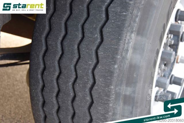 Hűtő félpótkocsi SCHMITZ CARGOBULL ThermoKing SLXi300 Palettenkasten 7.986 Std.
