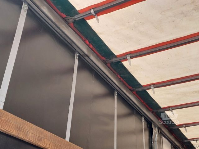 Flaklastbil med kapell DAF FA LF 45.220 G12 4x2