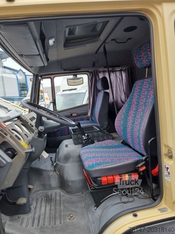 Furgão cortina de lona MERCEDES-BENZ 811 großes Haus / Doka 6 Sitzer AHK