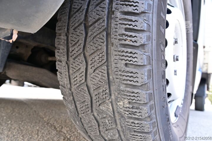 Dodávka s plachtovou bočnicou Mercedes-Benz Sprinter 316 CDI  III LBW AHK 4,25m Schiebeplane