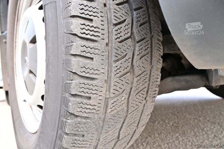 Dodávka s plachtovou bočnicou Mercedes-Benz Sprinter 316 CDI  III LBW AHK 4,25m Schiebeplane