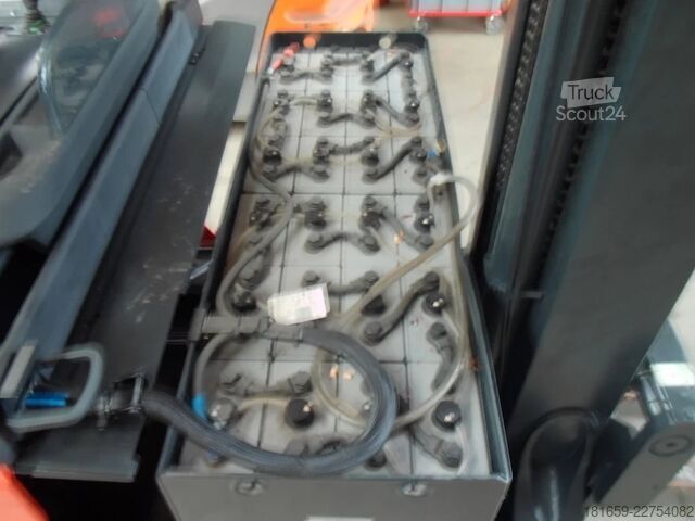 Stivuitoare cu catarg retractabil LINDE R 16 HD