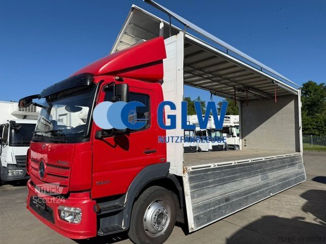 Вантажівка для напоїв MERCEDES-BENZ ATEGO 1524 L Getränkekoffer 7,15 m LBW 2 T