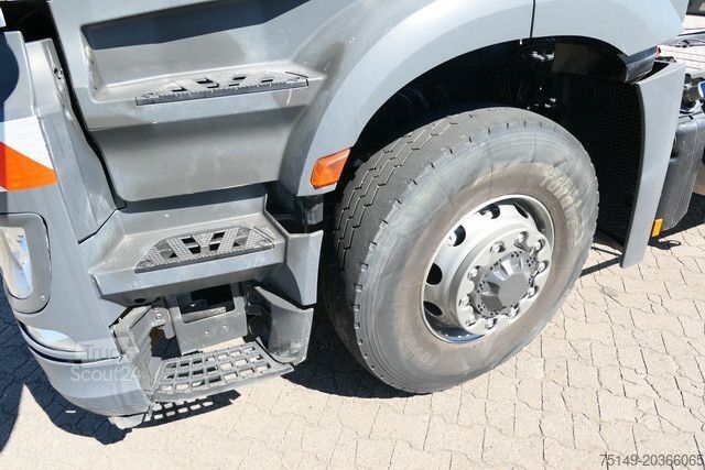 Стандартний тягач MERCEDES-BENZ 1845 LS Arocs 4x4, HAD, Hydr., Klima, Liege